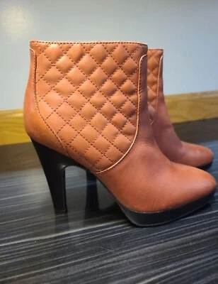 Isaac Mizrahi Botas Tacón Cuero Marrón COMO ESTÁN Foto 1 de 4