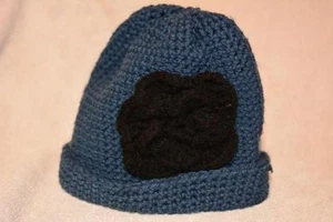 SOMBRERO Tejido a Mano Niño Gorro con Flor Negra Azul Oscuro Invierno - Imagen 1 de 1