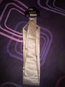 thomas nash Men's New Cream Silk Tie Lenght 53inc Width 3inc - Picture 1 of 8