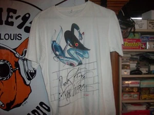Concert T-Shirt Pink Floyd  size medium     (new) - Picture 1 of 2