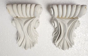 Lote de dos ménsulas de hoja de poliuretano imprimado de 3-7/8" x 1-1/4" x 5-1/4" - Imagen 1 de 4