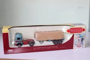 LLEDO TRACKSIDE 1:76 ERF LV & TRAILER - POLLOCK DG186003 - Picture 1 of 1