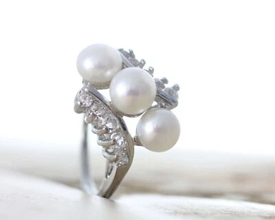 6mm White Freshwater Pearl Ring for Women with Mounted Zircon Stones Size 6-8 - Image 1 of 4