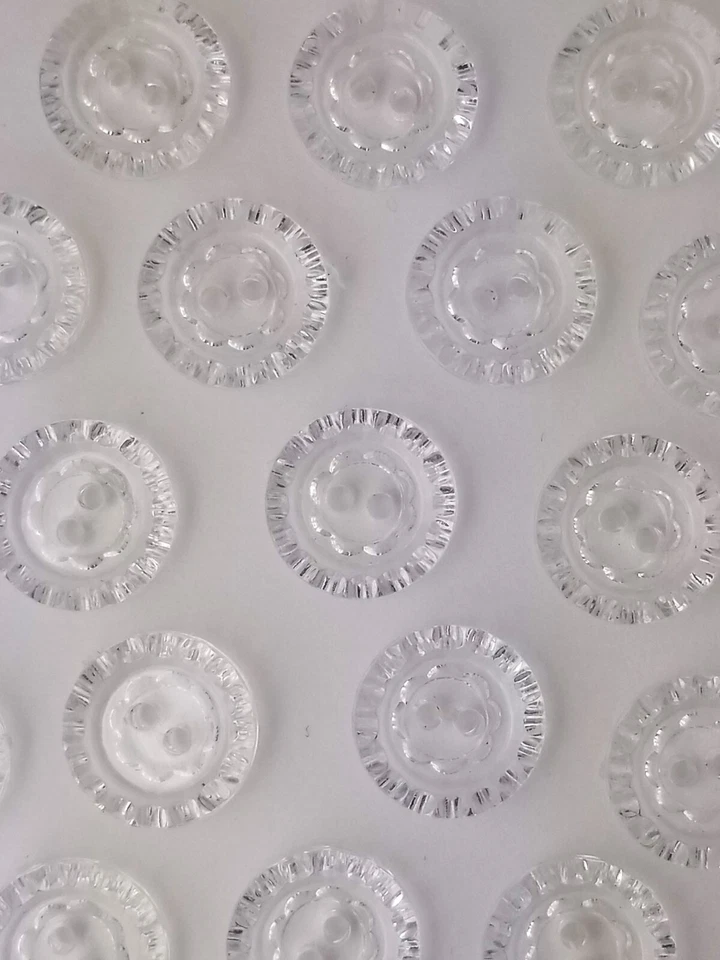 SIZE 20L - 1/2", CRYSTAL BUTTON, CLEAR, 1 DOZEN, SHINY FINISH - Image 1 of 1