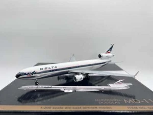 Gemini Jets 1:200 Delta Air Lines McDonnell Douglas MD-11 N807DE Widget G2DAL407 - Picture 1 of 2