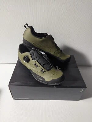 Sapatos Fi'zi:k Terra Atlas todo terreno UE 43 EUA 10 1/4 exército/preto fi'zi:k ciclismo - Imagem 1 de 4