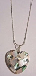 Beautiful checkered heart shaped real Abalone shell pendant on silver chain - Bild 1 von 6