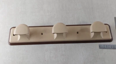 Ancien porte manteau / patère, en plastique, Syla, vintage - Photo 1/4