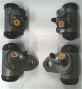 4 Wheel cylinders for Corvette 1963 and 1964 - replace all four with brake job. - Bild 1 von 2