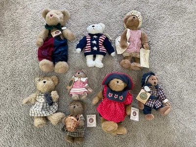 Lote de 8 Boyd’s Bears con etiquetas Trajes Cuadros Patrióticos Mejor Vestidos Envío Gratis Foto 1 de 4