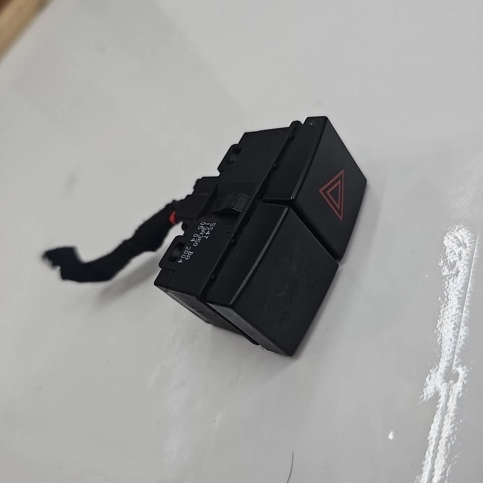 5S4T13A350 2005 2006 2007 Ford Focus Emergency Hazard Flasher Button Switch  - Image 1 of 4