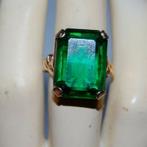 10K Solid Yellow Gold Ring Green Emerald Gemstone 17mmx14mm Band 6G - Picture 1 of 12