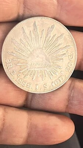 1882 Republica Mexicana Libertad  8R.Z.1882.J.S.10D.20G. Silver Coin - Picture 1 of 2