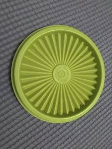 Vintage Tupperware Canister Lid 812-35 Avocado Green Servalier Starburst 5" - Picture 1 of 3