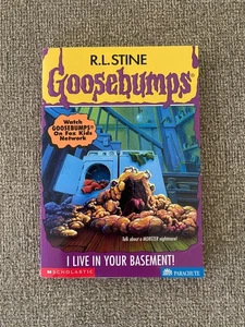 Like New 1st print Goosebumps #61 I Live In Your Basement! w/Collectors Club - Picture 1 of 20