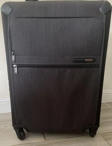 NEW Tumi Gen 4.2 SHORT TRIP Expandable 4 Wheel Packing Suit Case  gray - Picture 1 of 3