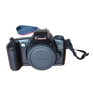 Canon EOS 3000 analoge Spiegelreflexkamera Camera Body 35mm Analogkamera  - Bild 1 von 9