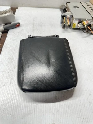 Hyundai Equus 2011-2013 consola central delantera cuero negro tapa reposabrazos OEM 17 Foto 1 de 4