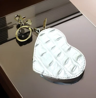 DE COLECCIÓN BRAHMÁN BLANCO PLATA EN FORMA DE CORAZÓN CUERO LLAVERO BORLA CREMALLERA PORTA MONEDAS Foto 1 de 4