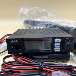Cobra 19 MINI AM/FM Ultra Compact Full-Featured Recreational CB Radio 40 Channel - Zdjęcie 1 z 8