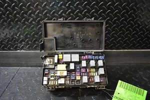 2012 Jeep Wrangler Totally Integrated Power Module & Fuse Box 3.6L 8105503AC - Picture 1 of 5