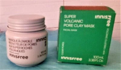 Máscara de arcilla de poro súper volcánico InnisFree ~ 3,38 onzas Foto 1 de 3