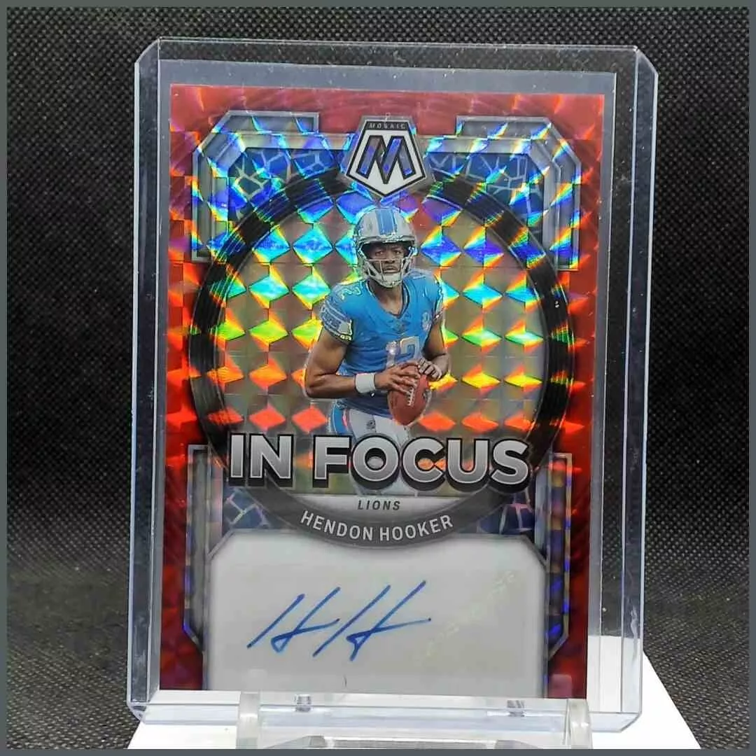 2023 Panini Mosaic Hendon Hooker Lions In Focus Red Prizm AUTO 93/199 #KBR