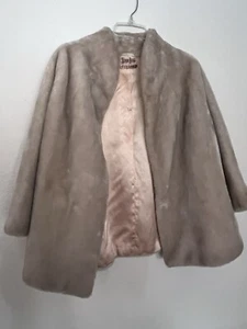 Chaqueta de piel sintética beige Neiman Marcus Borgana - Imagen 1 de 8