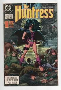 The Huntress #1 (1989) VFNM 1st app Huntress Helena Bertinelli - Picture 1 of 2
