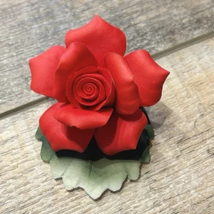 Timbro posteriore Capodimonte Italia rosso fine porcellana fiore rosa giorno attuale - Foto 1 di 7