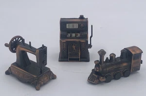 Lote de 3 sacapuntas miniatura vintage de metal fundido a presión - Imagen 1 de 14