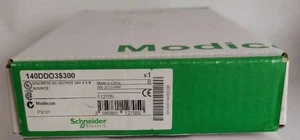 Nuevo módulo controlador PLC Schneider 140DDO35300 1 PIEZA envío rápido - Imagen 1 de 4