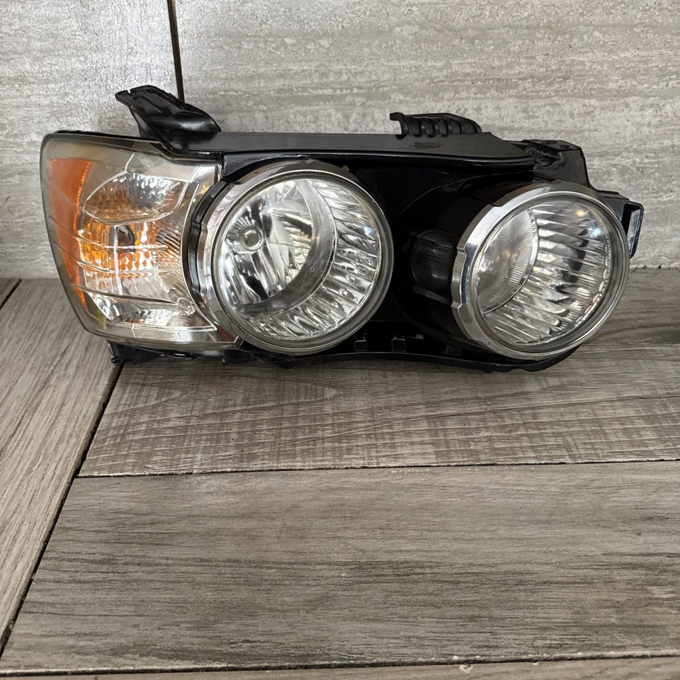 🇺🇸 2012 2013 2014 2015 2016 Chevrolet Sonic Right Passenger Headlight - Image 1 of 4