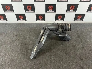 CADILLAC ESCALADE 6.2L 07-13 OEM AIR CLEANER OULET DUCT INTAKE DUCT PIPE - Picture 1 of 7
