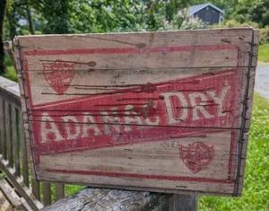 Caja de madera vintage Adanac Dry Ginger Ale bebidas Adanac rara 17,5"X13"X13" - Imagen 1 de 12