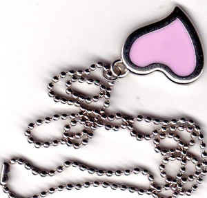 JOLI CHAINE AVEC PENDENTIF CŒUR ROSE POUR FILLETTE NEUF - Picture 1 of 3