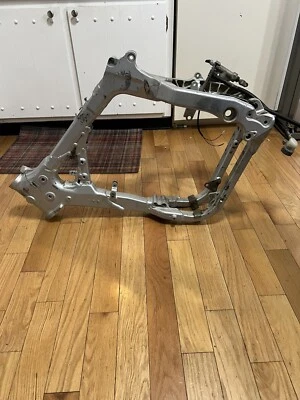 2001 00-07 年本田 XR650R XR 650R XR650 原始设备制造商主框架机箱发动机支架良好 — 第 1/4 张图片