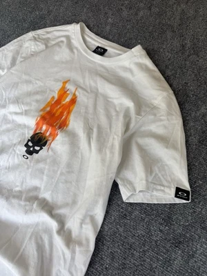 Oakley Red Flames Skull T-Shirt 2000 Y2K White Size Small - Image 1 of 4
