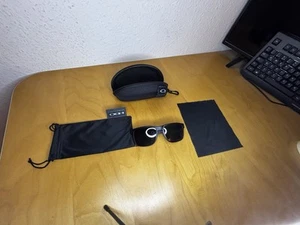 Oakley Holbrook XL With Case - Bild 1 von 5