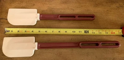 (2) Vollrath High Temperature Spatulas #52026 16.5" & #52023 13.5" - Image 1 of 4