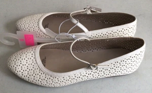 Girls White Lace Look Mary Jane Dress Shoes Size 4 The Children's Place - Picture 1 of 11
