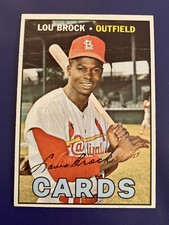 1967 TOPPS #285 LOU BROCK HOF ST. LOUIS CARDINALS (crease)  *FREE SHIPPING*