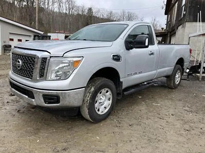 Bote evaporador 17 Nissan Titan XD Foto 1 de 4