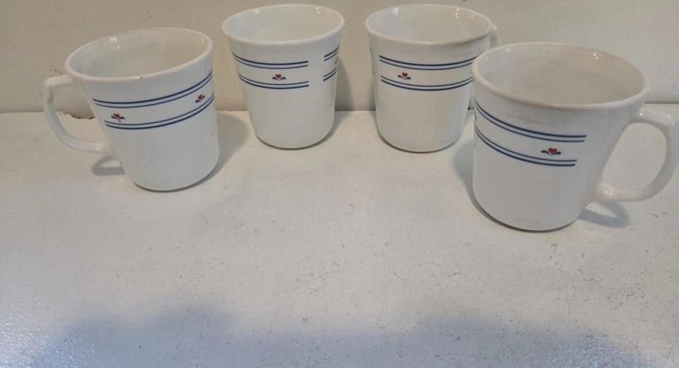 "4 tazas de café Corelle/Corning Country Hearts vintage de los años 80 3 5/8""H x 3 1/4""W usadas en excelente estado" Foto 1 de 3