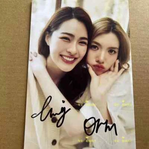 Fotos autógrafas Lingorm regalos enviar amigos 6 pulgadas 泰剧我们的秘密邝玲玲签名照 - Imagen 1 de 7