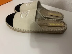 Sandalen - Bild 1 von 3