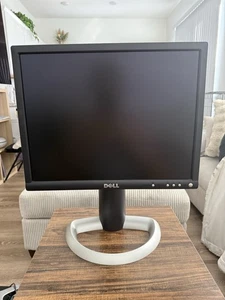 Dell UltraSharp Retro 4:3 LCD Monitor - Model: 2001FP - Picture 1 of 6