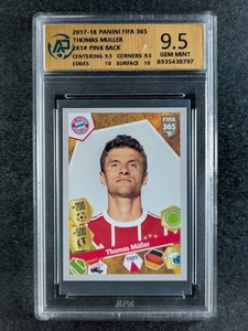 2017-18 Panini FIFA 365 THOMAS MULLER Sticker Pink Back FC Bayern #281 RPA 9.5 - Picture 1 of 3