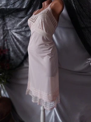 Винтажный нейлона шелковистый розовый Couette слоев кружева платье скольжения ночная рубашка S Vogue новый редкая - Изображение 1 из 4