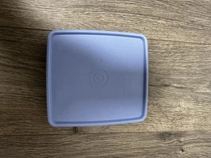 Vintage Tupperware Red Sandwich Keeper #1458-5 with Lid - Picture 1 of 6